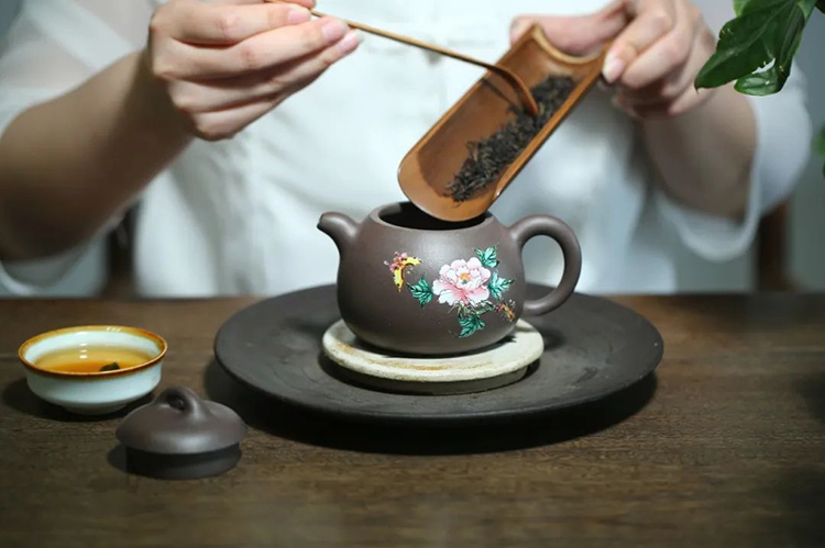 爱喝茶的你必须知道，这十种食物与茶相克