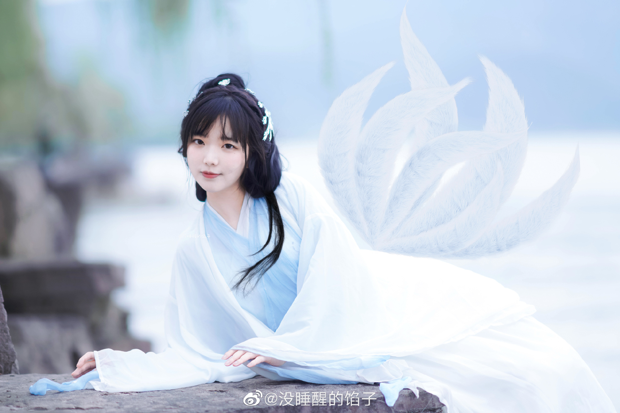 汉服 山水不渡我，琴声不渡江，留你在心上@没睡醒的馅子