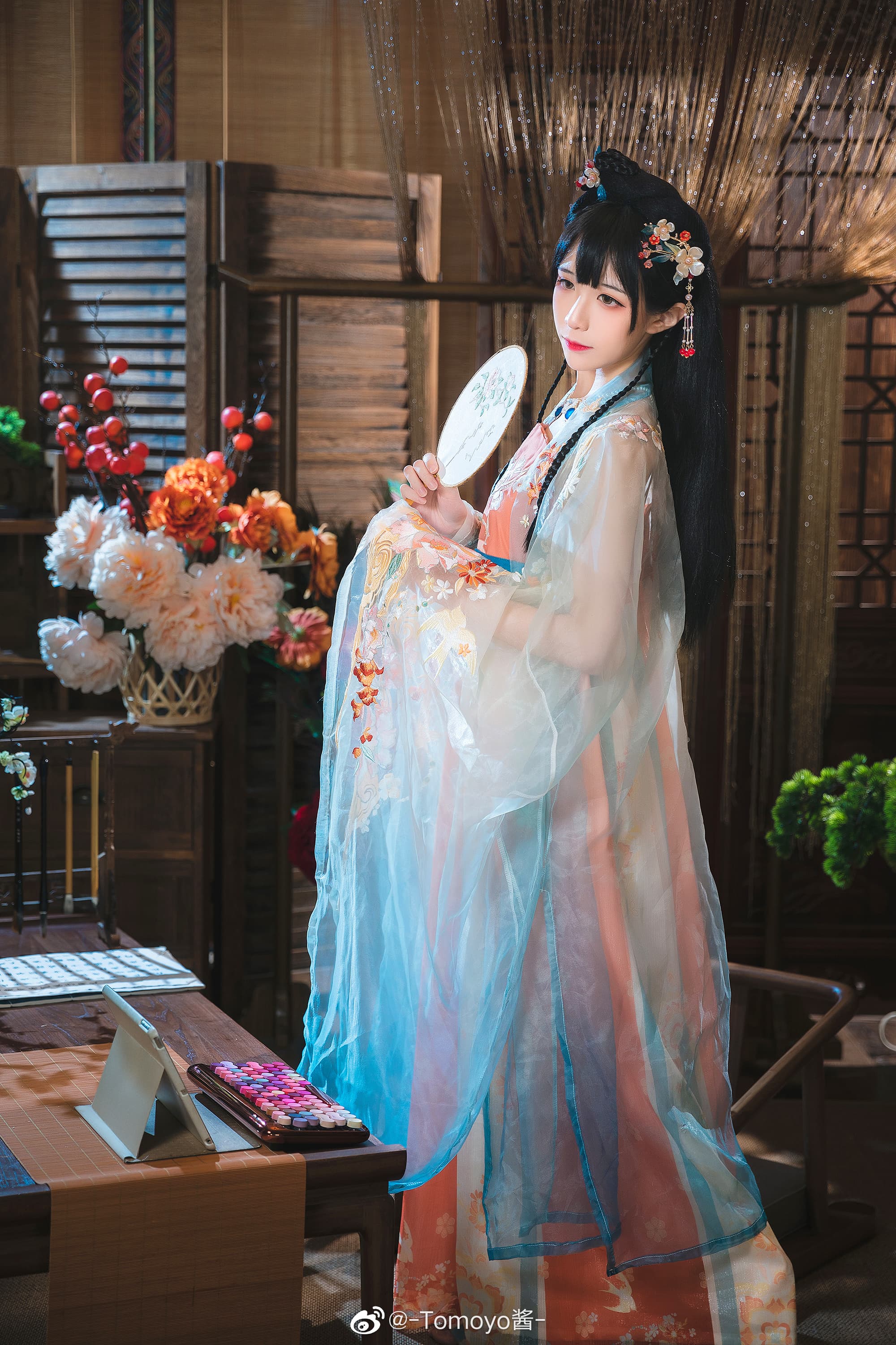 【汉服】假如每个人的生活是一种颜色，那你的生活是什么颜色呢？@-Tomoyo酱-