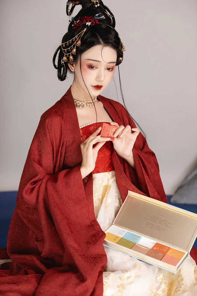 圣微再登榜首，杨馥羽首度榜眼，看2022最受欢迎的汉服模特都有谁？