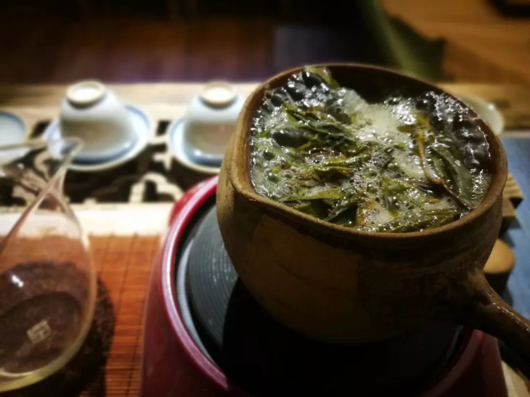 央视纪录片《茶，一片树叶的故事》简介