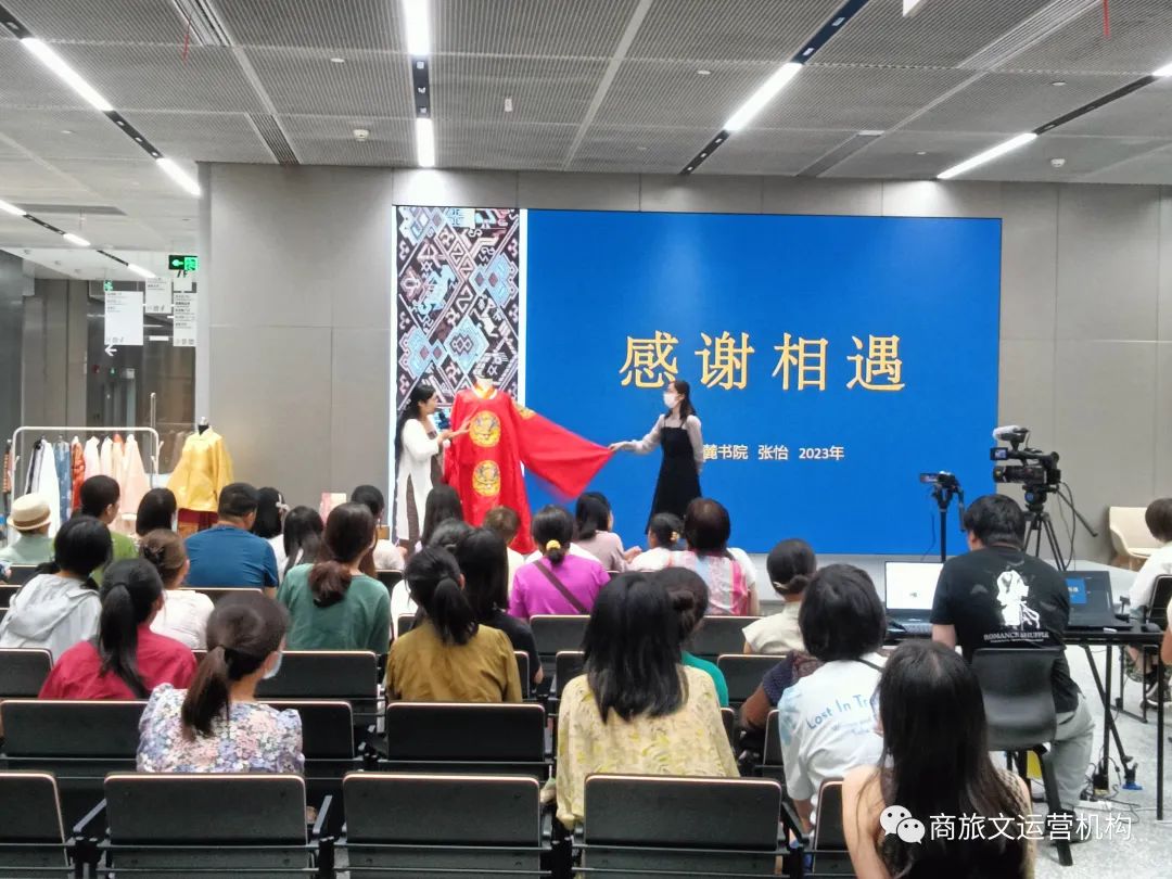 每个中国人都应有一件属于自己的华服