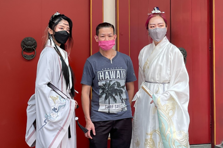 穿着汉服去唐人街，那是一次自由而令人兴奋的经历