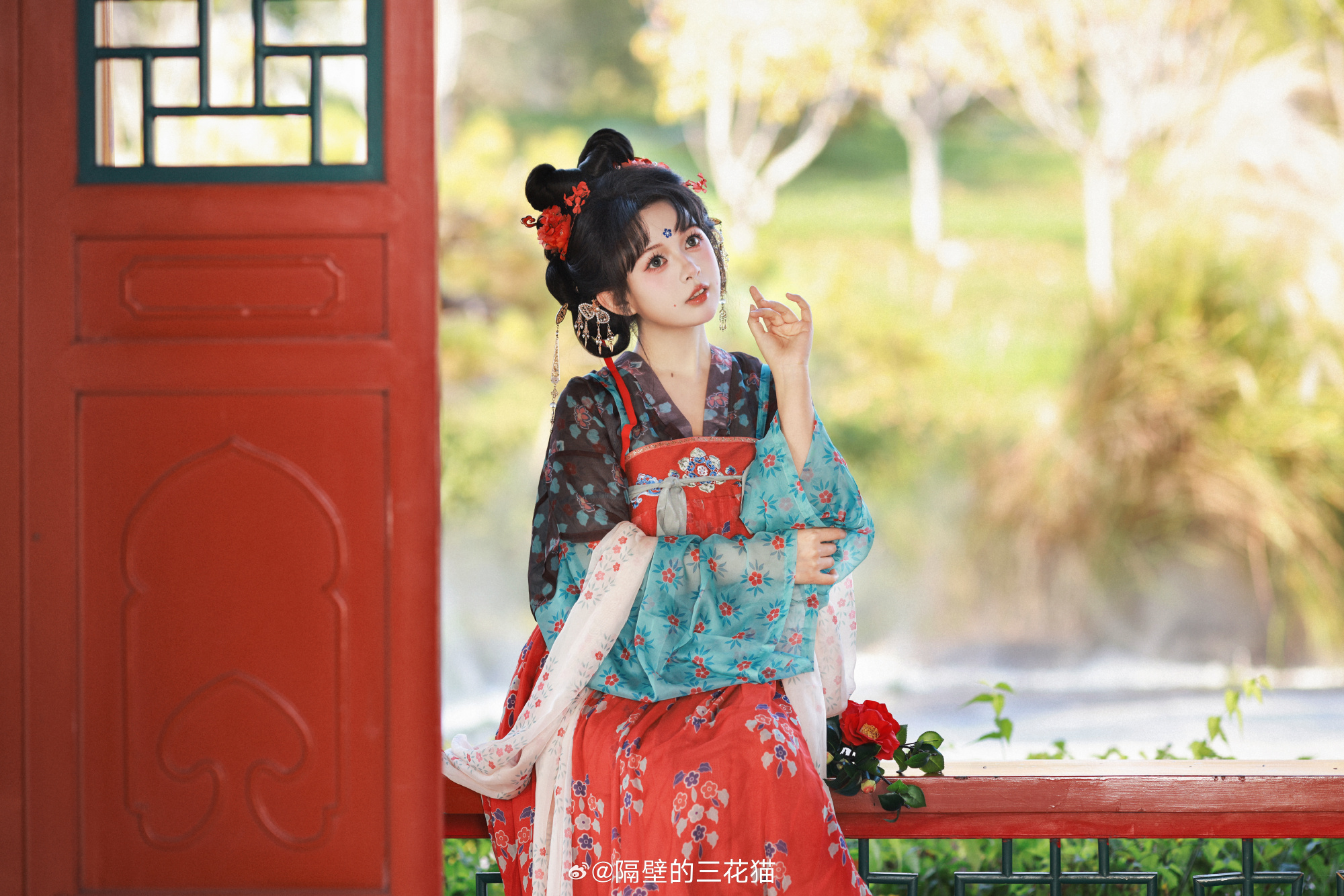 汉服 秋日里的第一抹红…@黑猫猫OvO