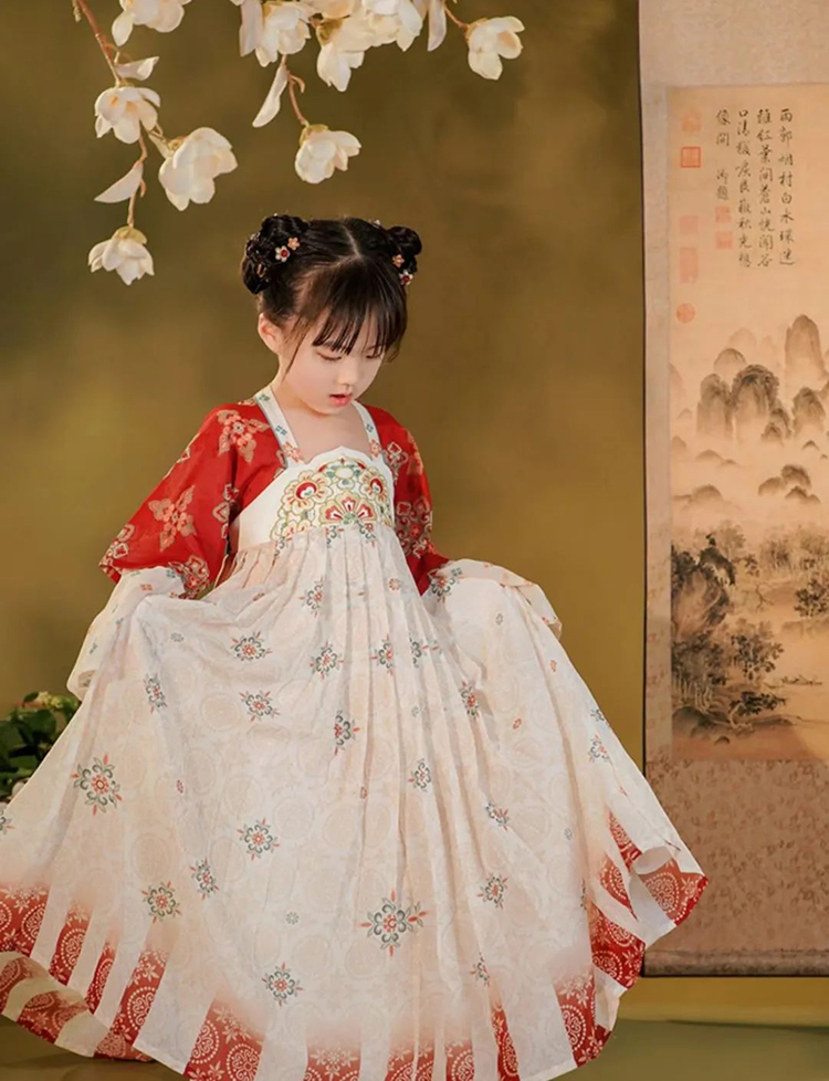 汉服童装丨上衣下裳合并是否能被接受？