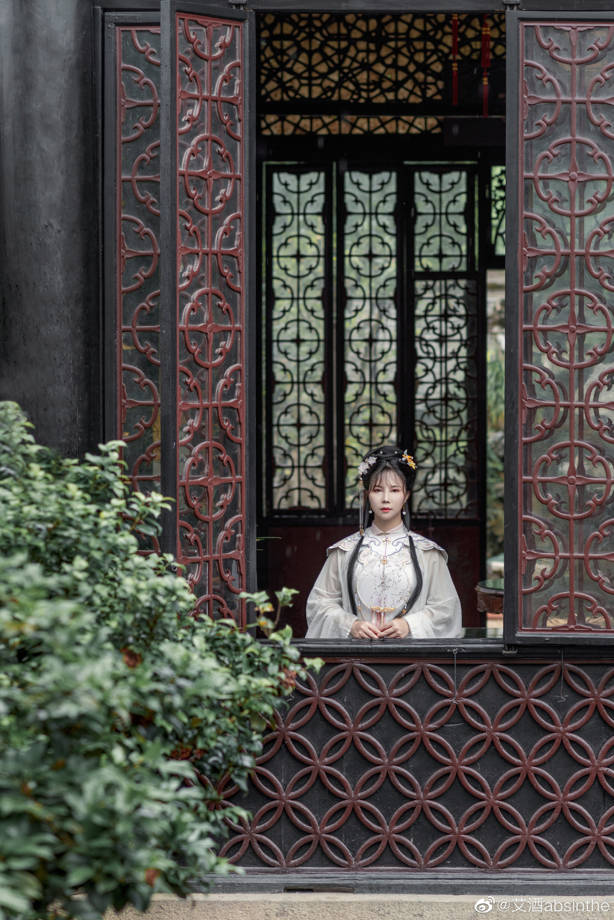 【汉服】淡眉如秋水，玉肌伴轻风@南一