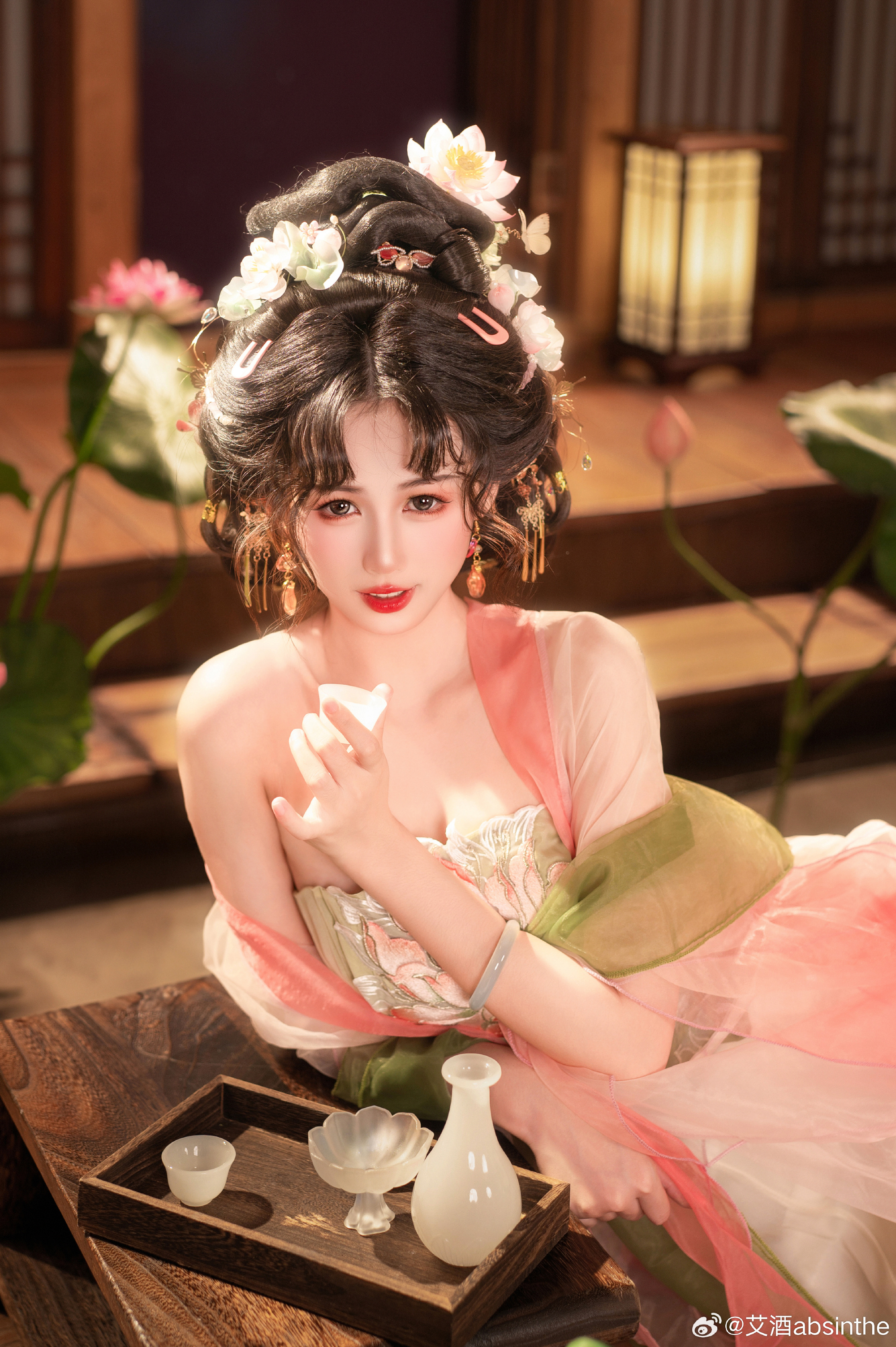 汉服 荷叶罗裙一色裁，芙蓉向脸两边开@佳佳Jayaa