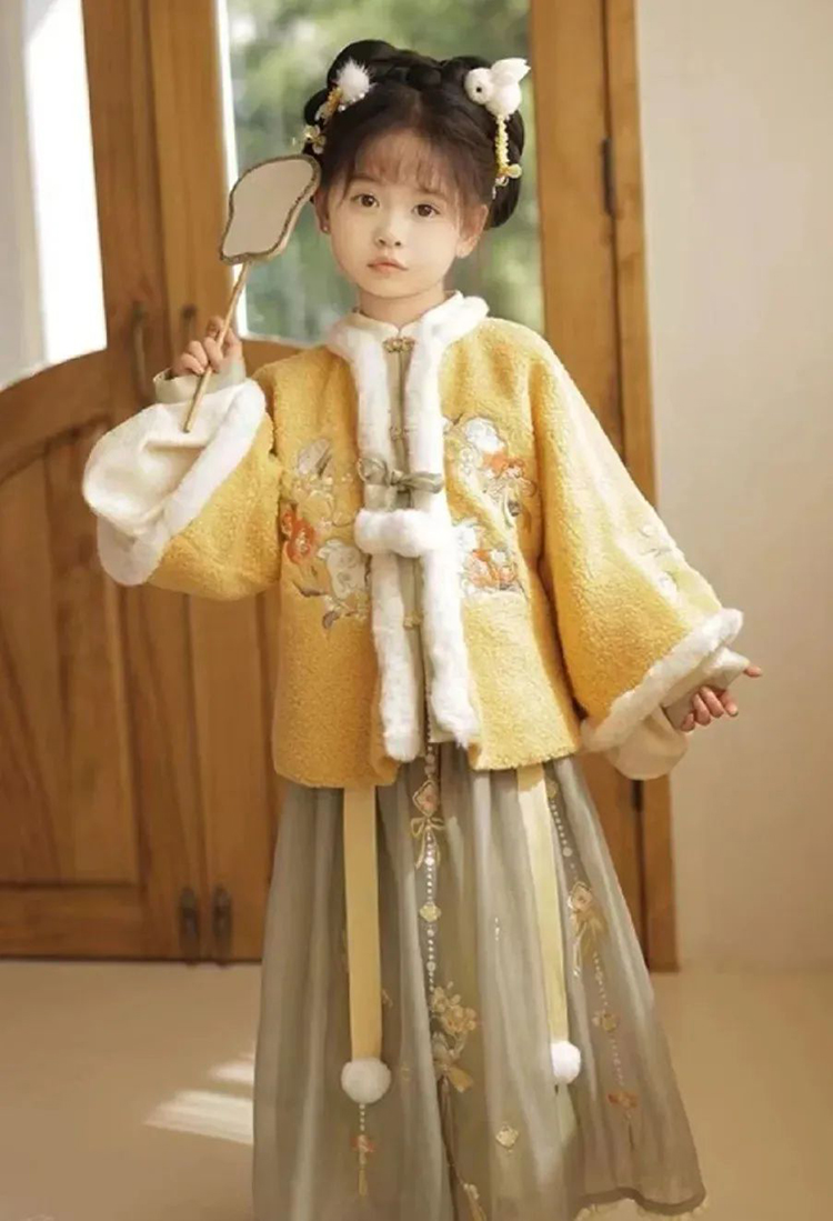 春节汉服穿搭指南丨玉兔将至人间，华裳妆点新春