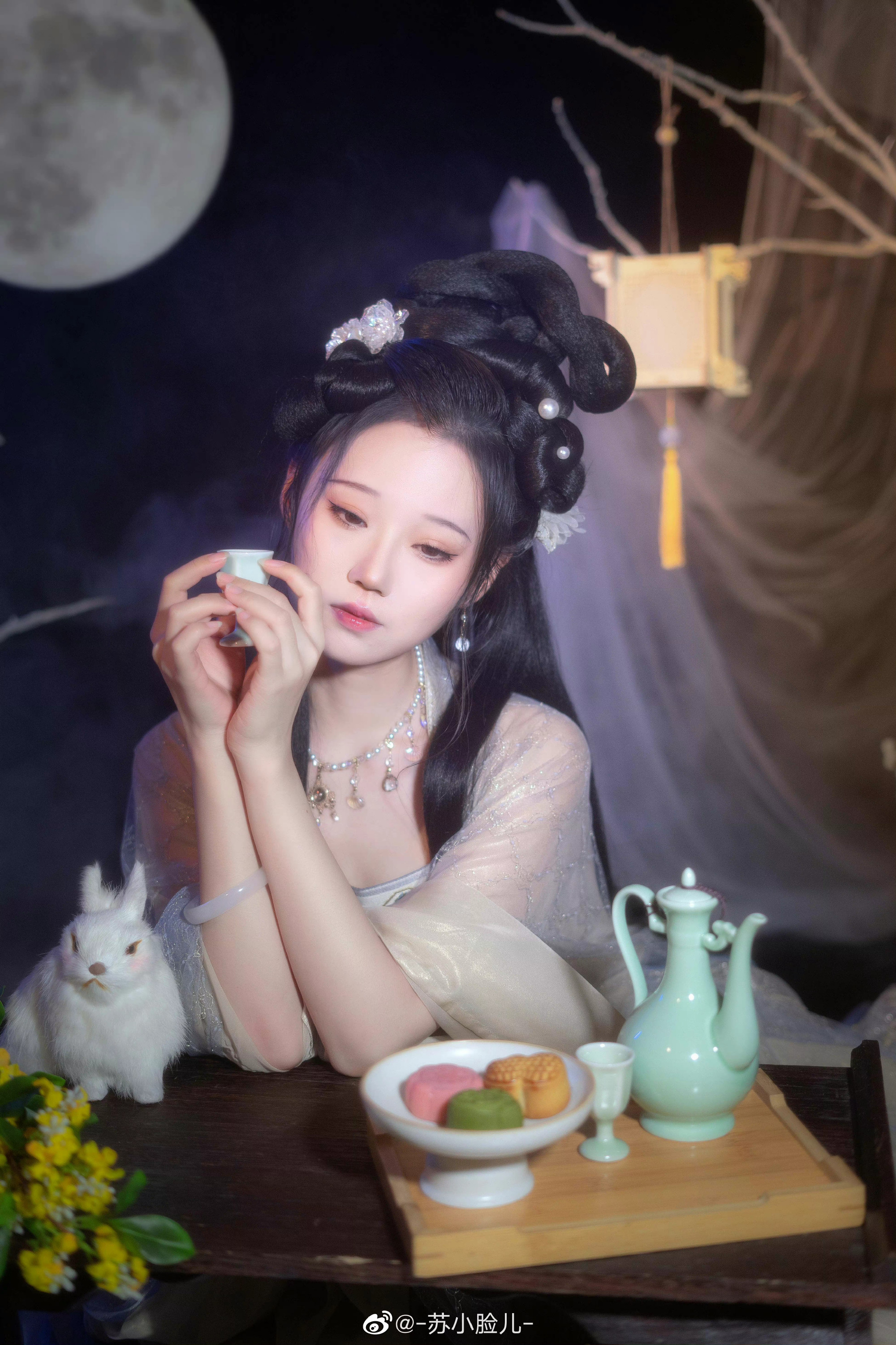 汉服写真 皓魄当空宝镜升，云间仙籁寂无声@-苏小脸儿-