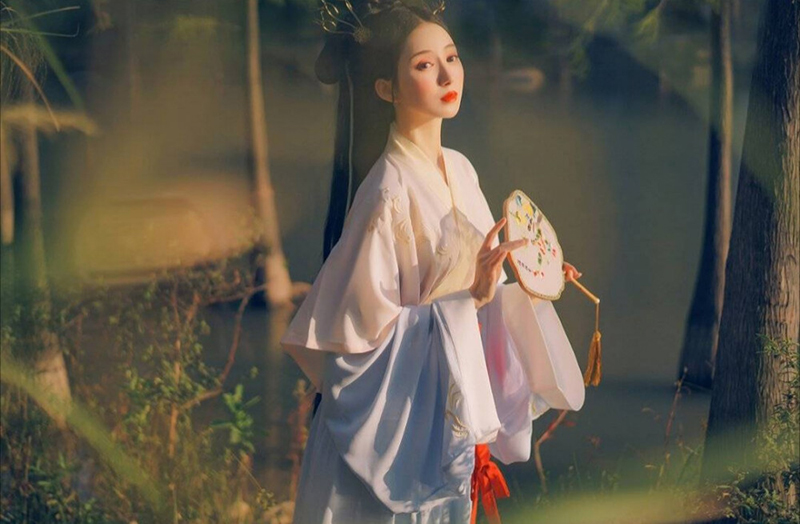 汉服为什么在社会上很难流行起来