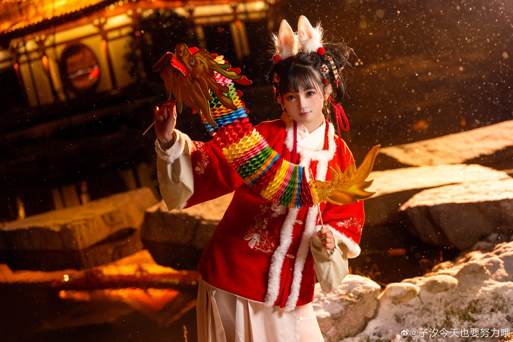 邀月把盏捧玉兔，春风送暖入屠苏…@隔壁的三花猫