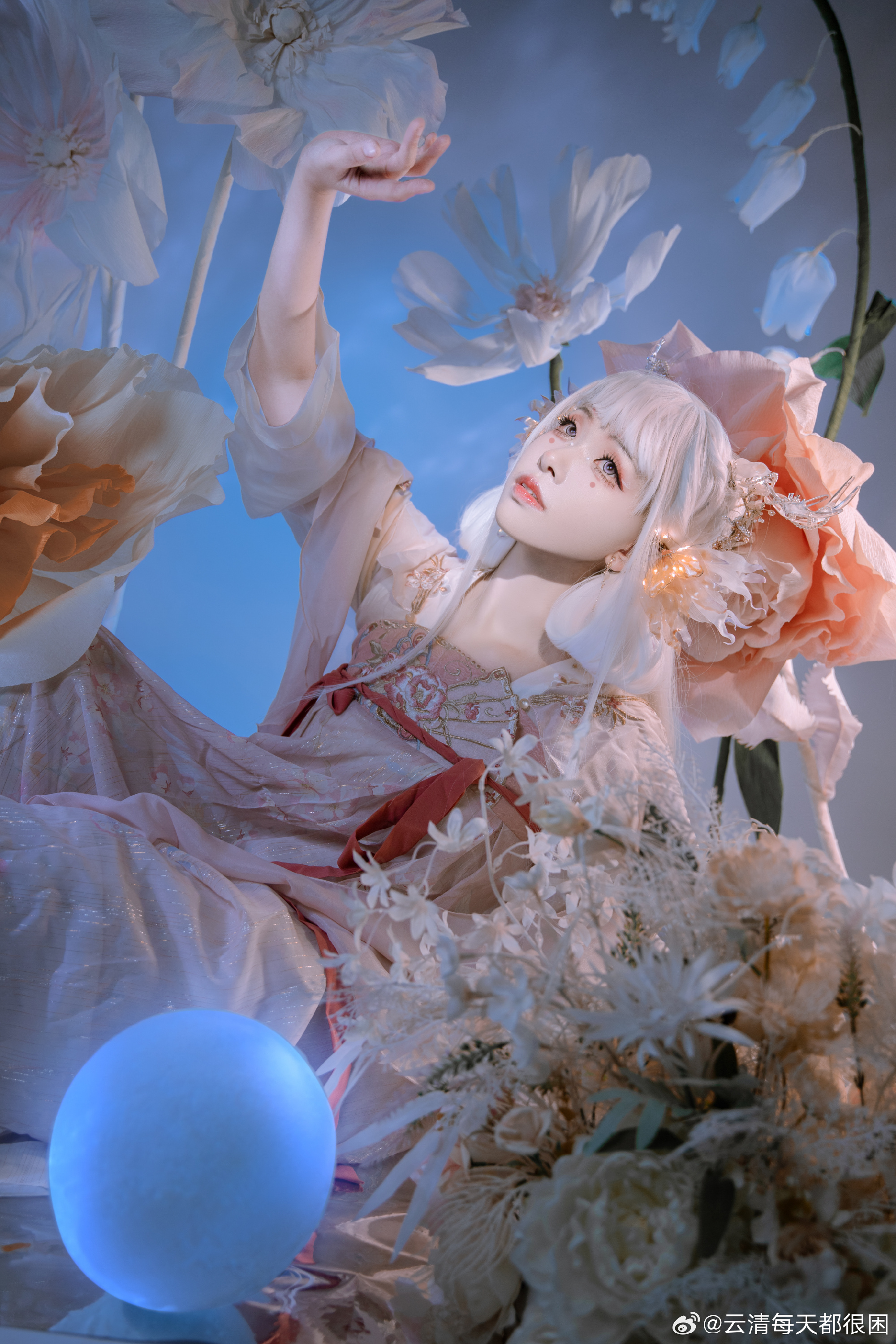 残雪凝辉冷画屏 落梅横笛已三更 更无人处月胧明@云清每天都很困