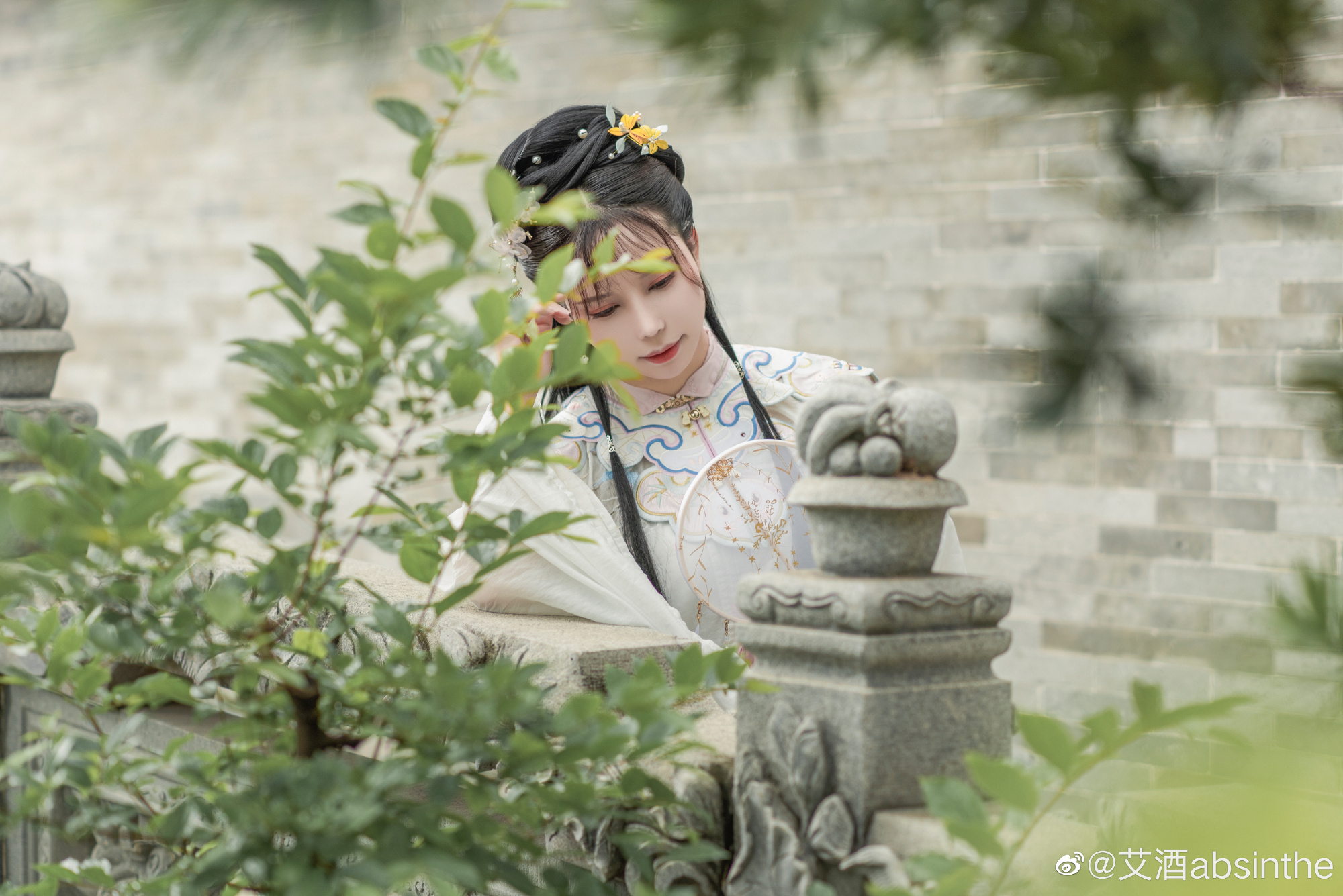 【汉服】淡眉如秋水，玉肌伴轻风@南一