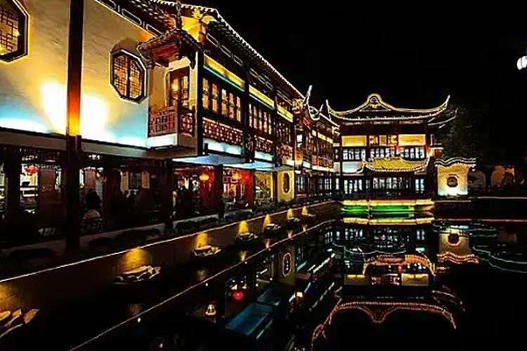 汉服出行指南‖锦绣河山，琼楼故园，待君至，盼君归。