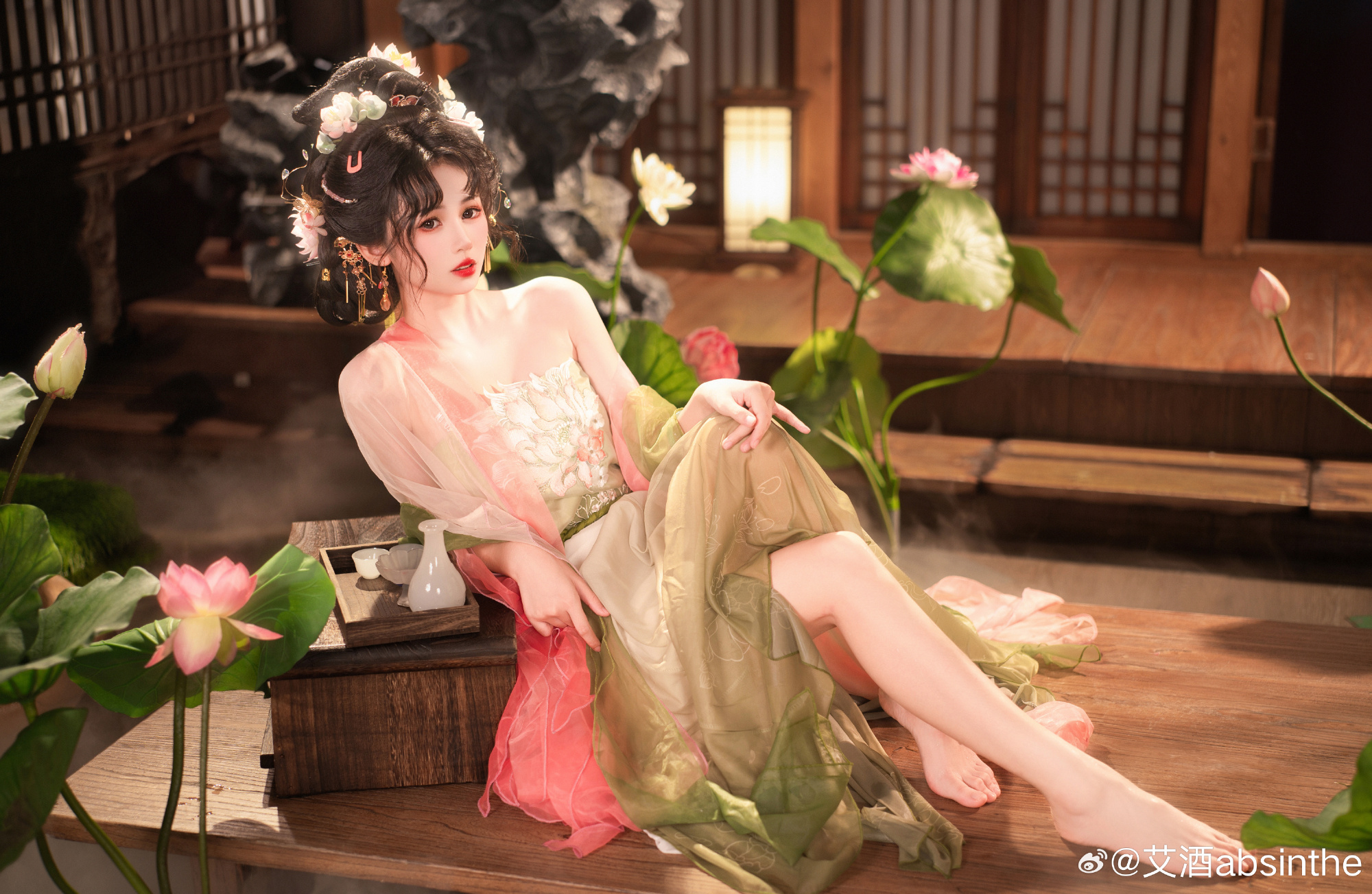 汉服 荷叶罗裙一色裁，芙蓉向脸两边开@佳佳Jayaa