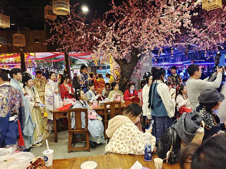 上海爱琴海购物公园汉服活动