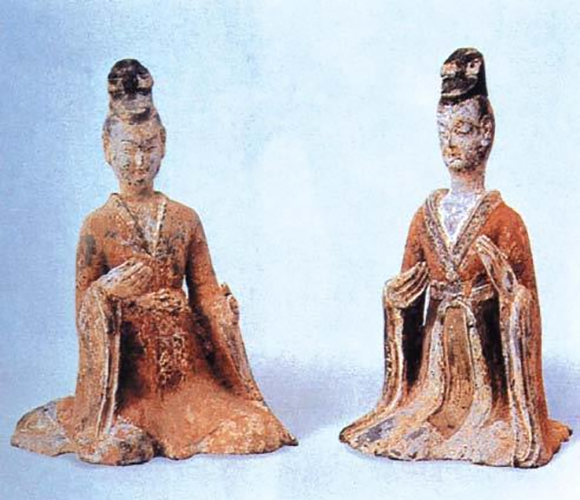 从出土文物，看儒家思想在汉服衣裳之上刺绣出的千古惊叹