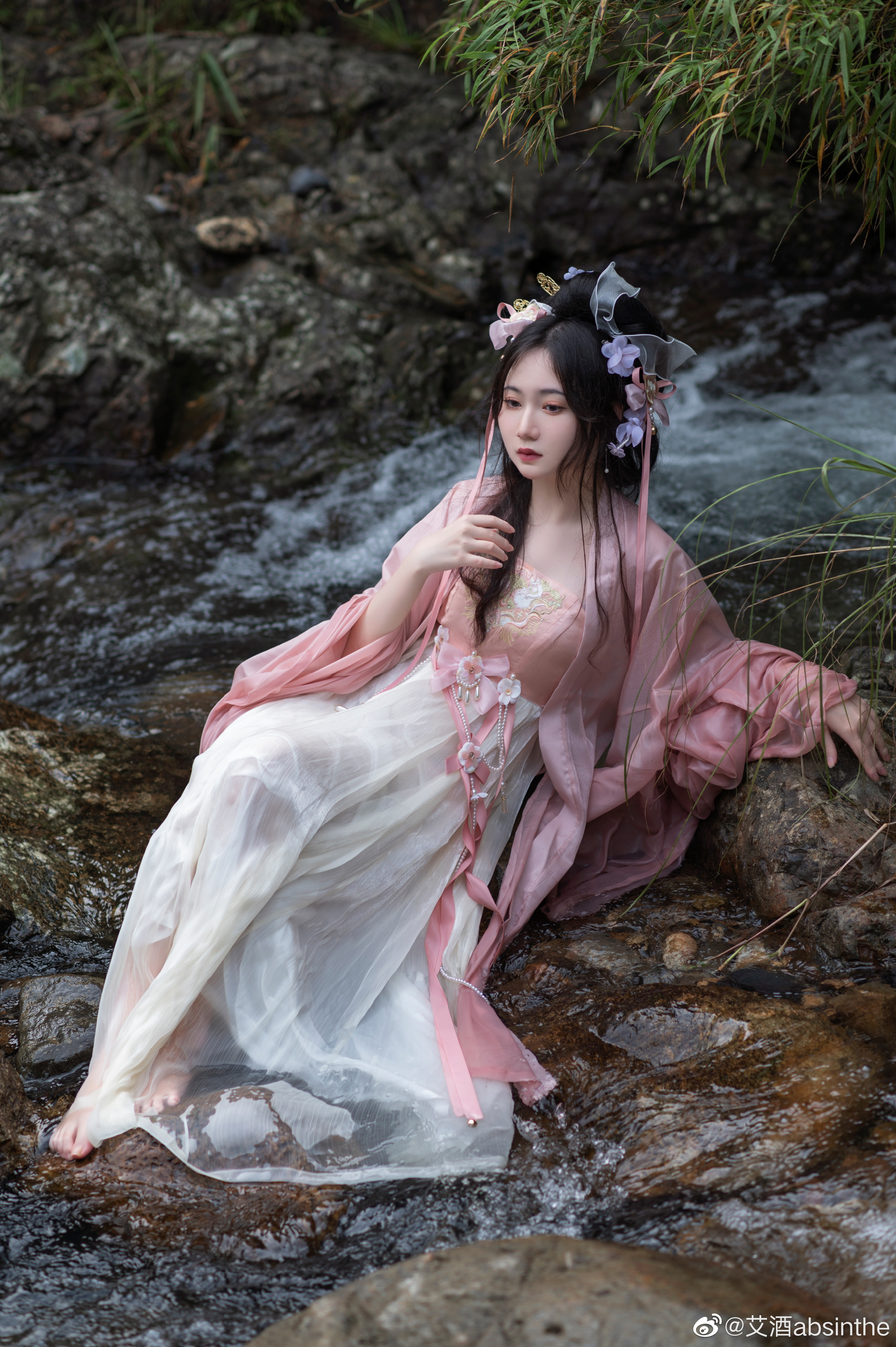 【汉服】清水出芙蓉，天然去雕饰@艾酒absinthe