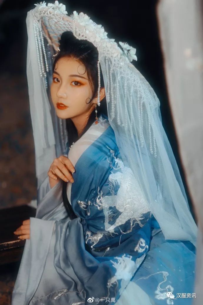 东风夜放花千树