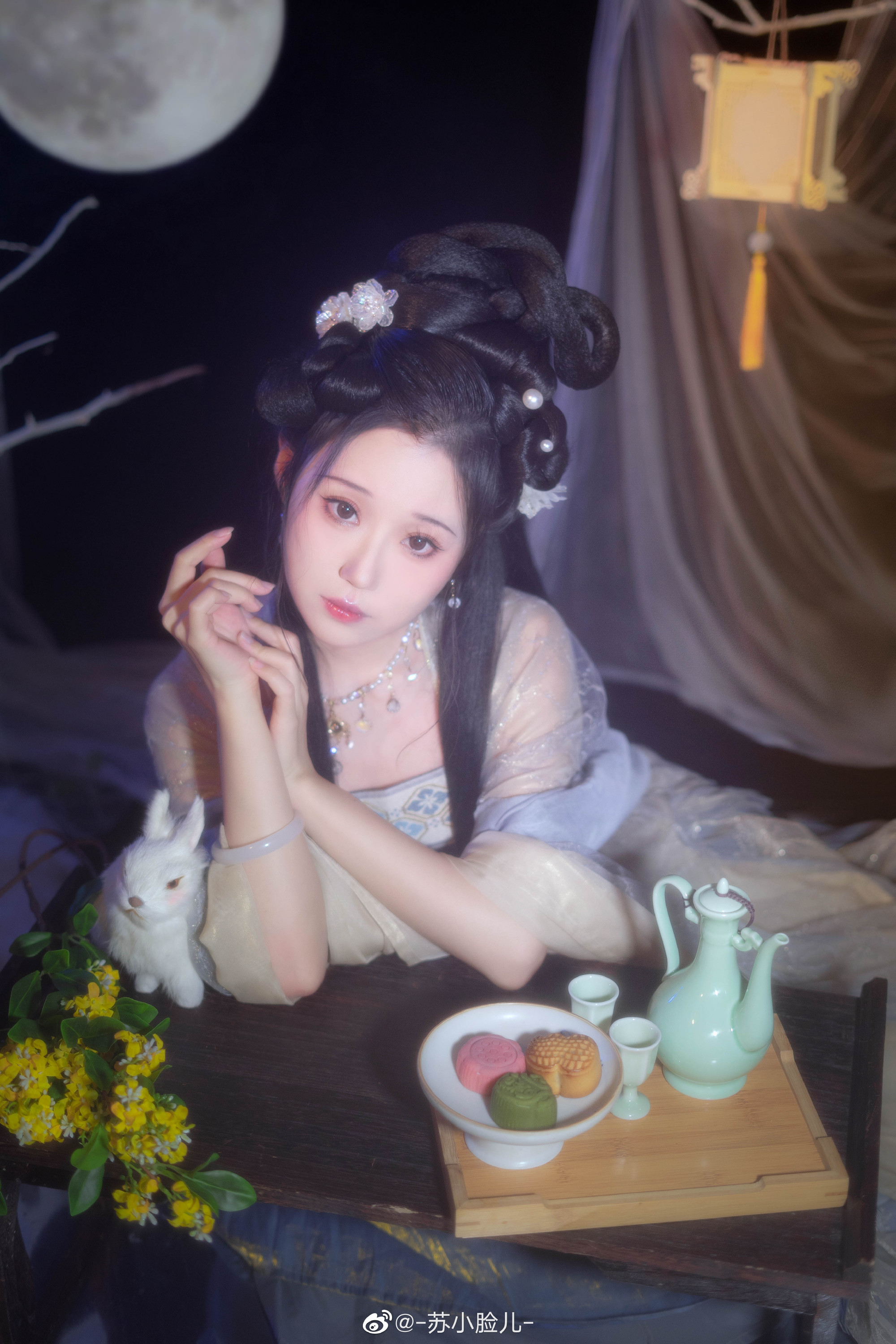 汉服写真 皓魄当空宝镜升，云间仙籁寂无声@-苏小脸儿-