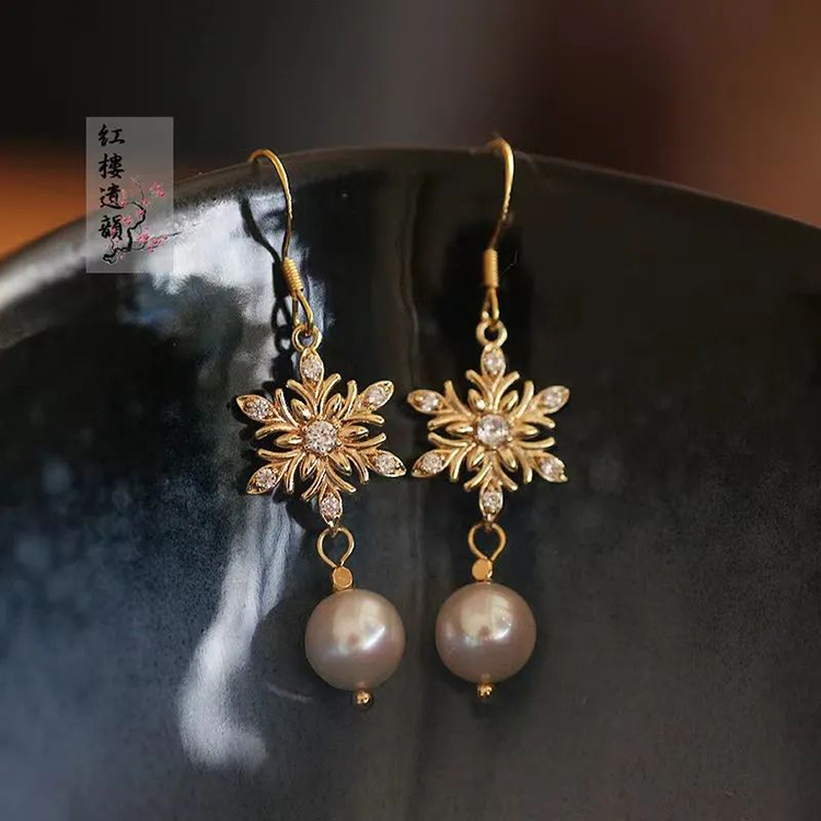 当汉服遇到圣诞节，文化交融的背后是文化自信