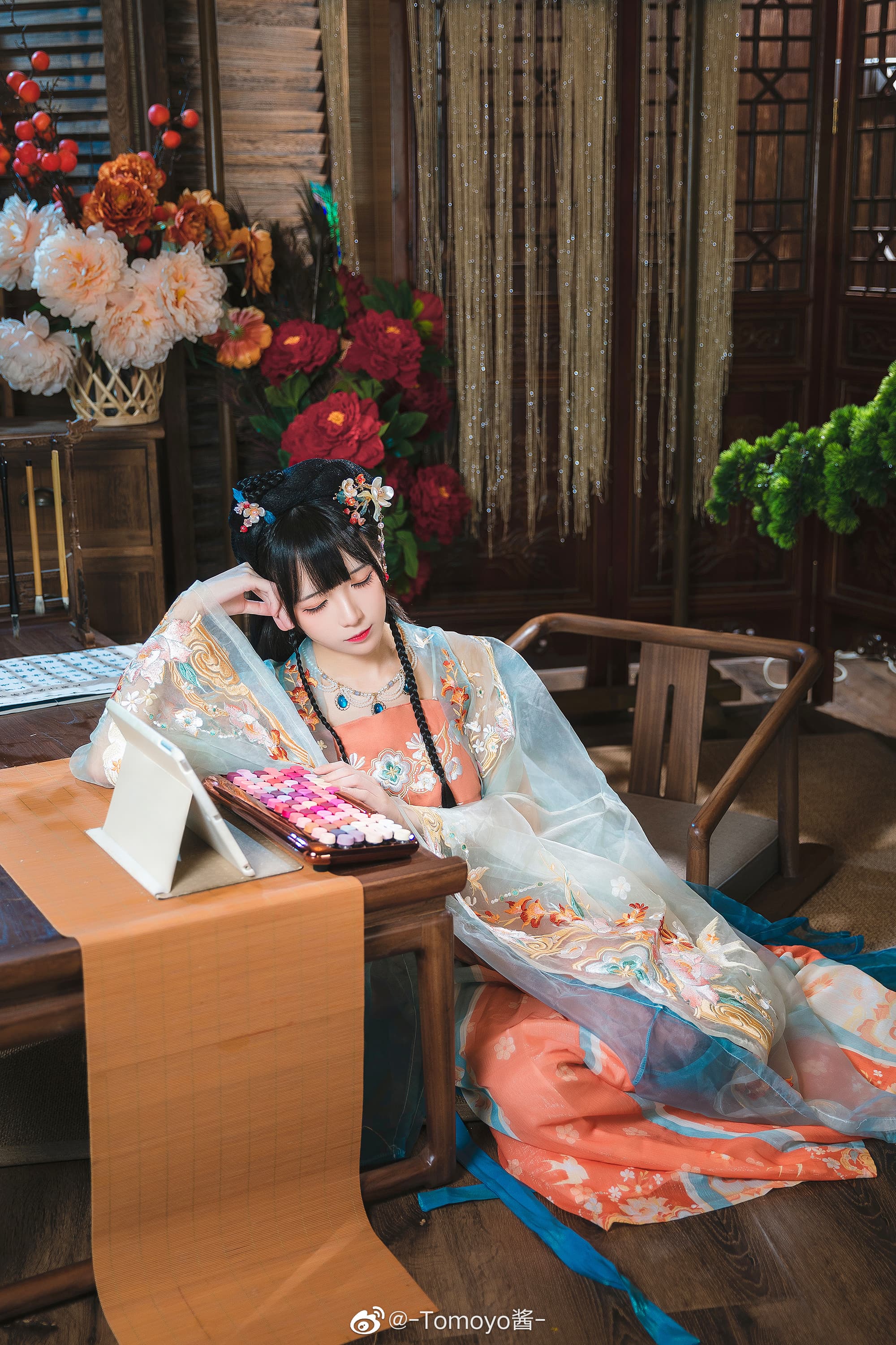 【汉服】假如每个人的生活是一种颜色，那你的生活是什么颜色呢？@-Tomoyo酱-