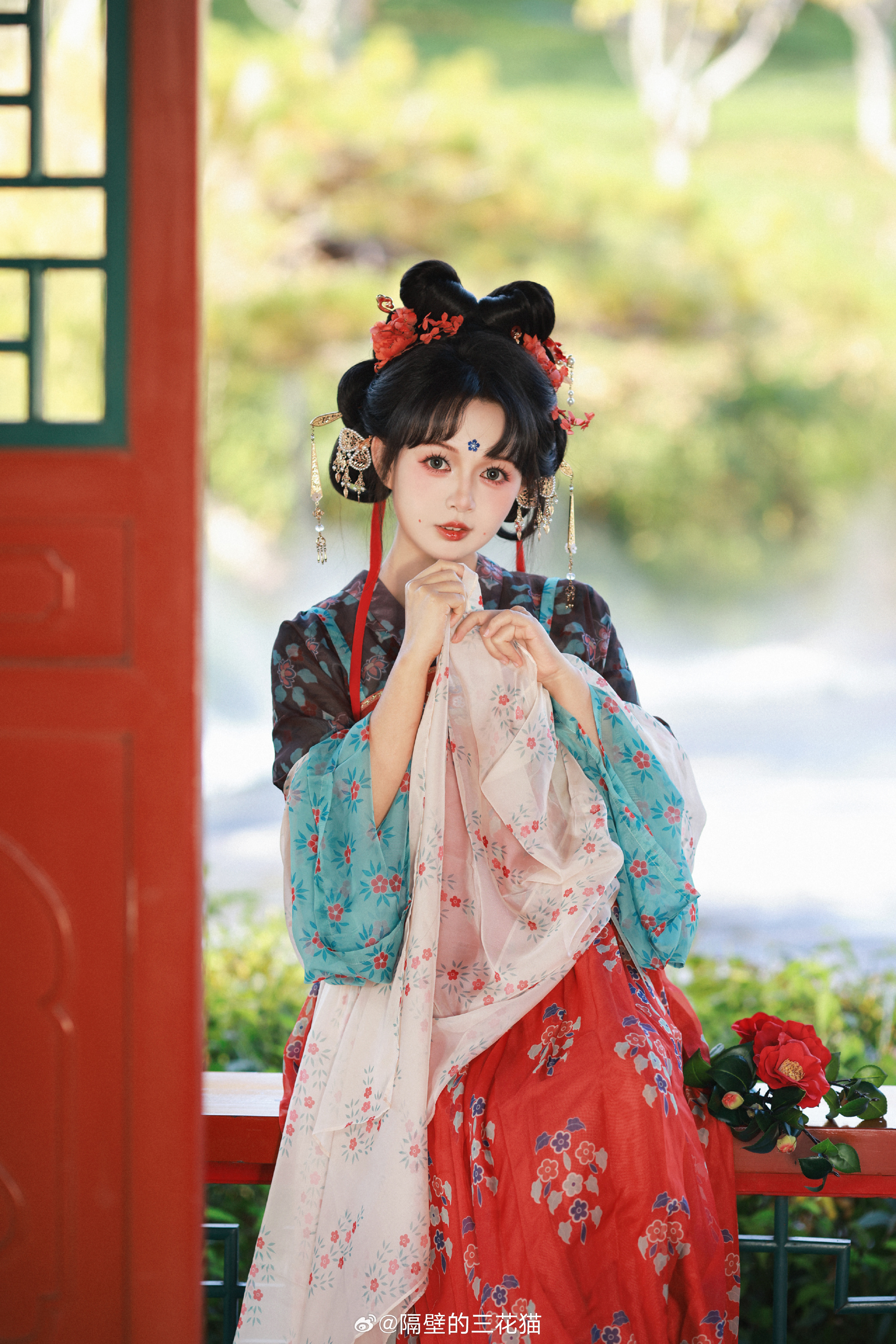 汉服 秋日里的第一抹红…@黑猫猫OvO