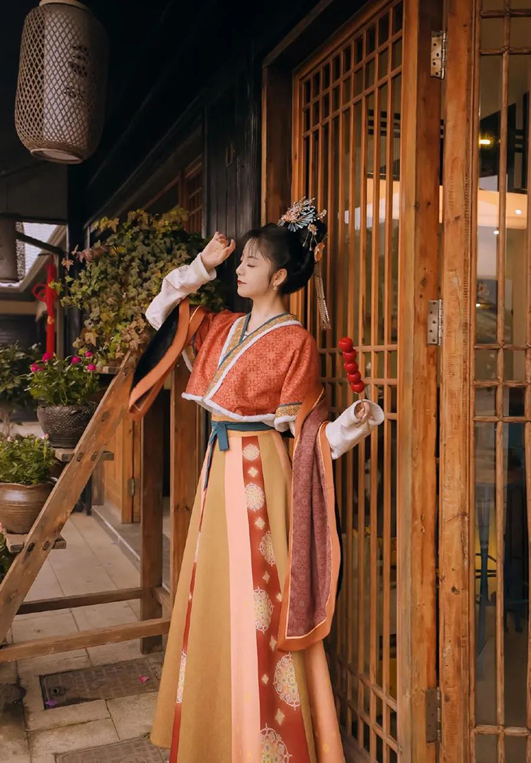 圣微再登榜首，杨馥羽首度榜眼，看2022最受欢迎的汉服模特都有谁？