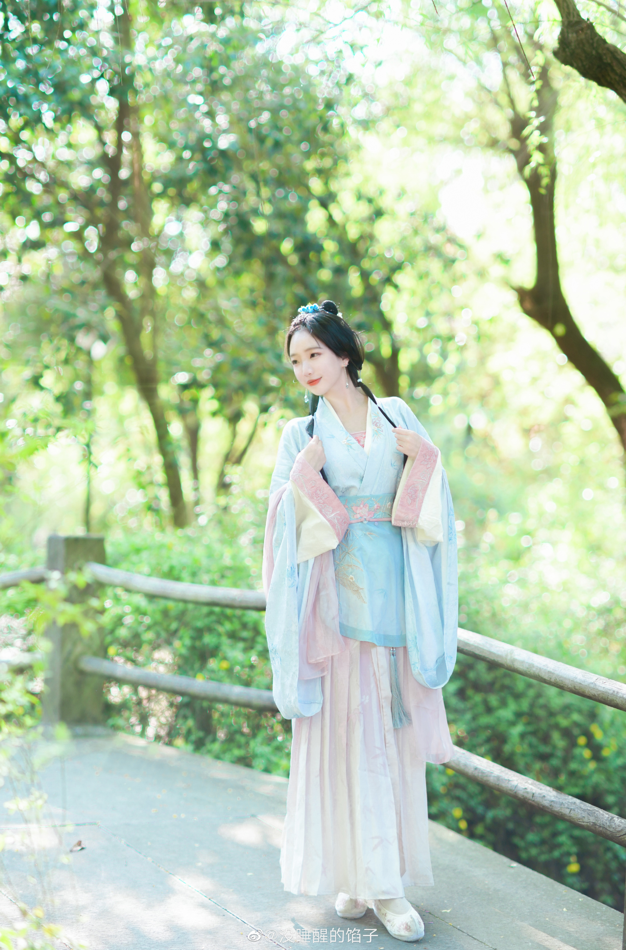 天若有道,自不会让有情人分离@没睡醒的馅子