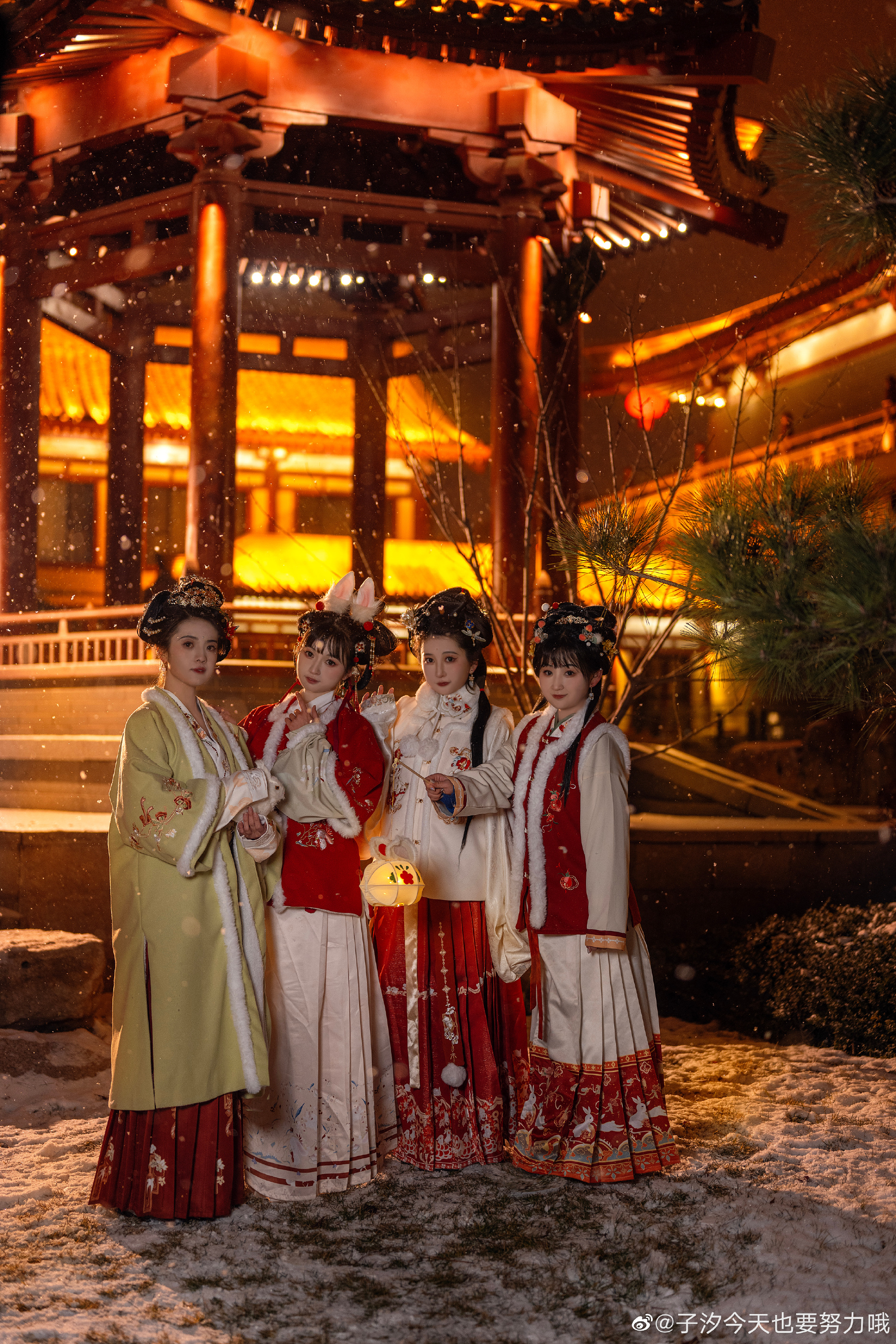 和小伙伴们在一起， 做什么都是快乐的。@子汐今天也要努力哦