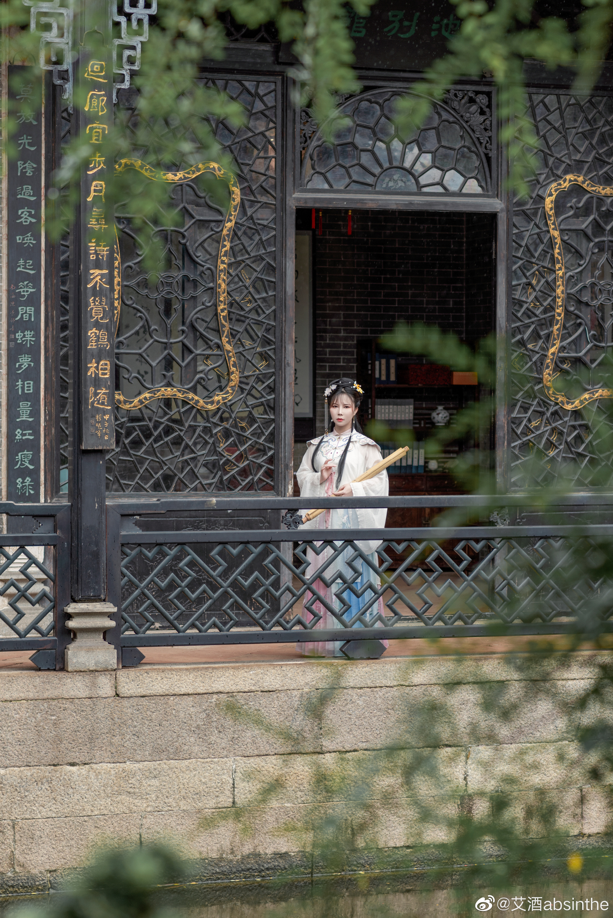 【汉服】淡眉如秋水，玉肌伴轻风@南一