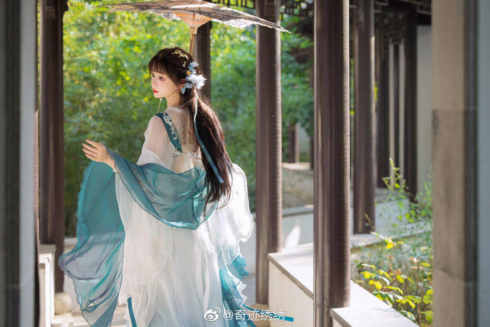 莺莺燕燕春春，花花柳柳真真。@奇迹绣绣