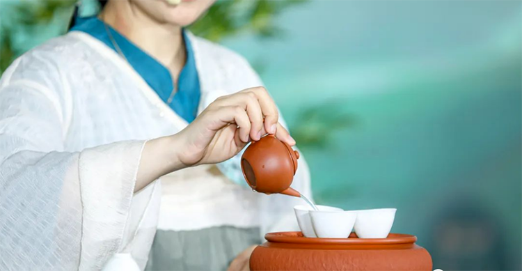 一天中最宜喝茶的时间段，原来很多人都喝错了