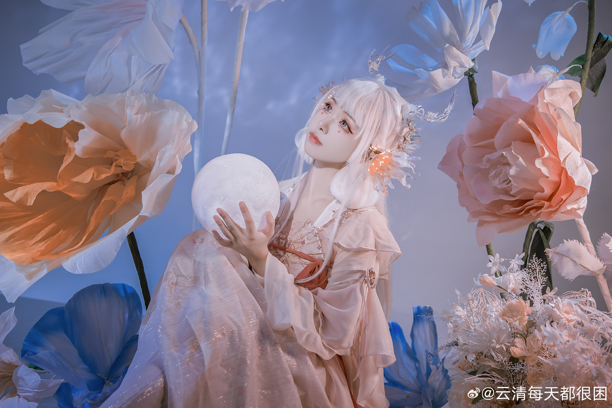 残雪凝辉冷画屏 落梅横笛已三更 更无人处月胧明@云清每天都很困