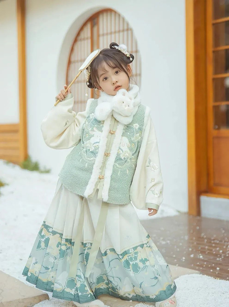 春节汉服穿搭指南丨玉兔将至人间，华裳妆点新春