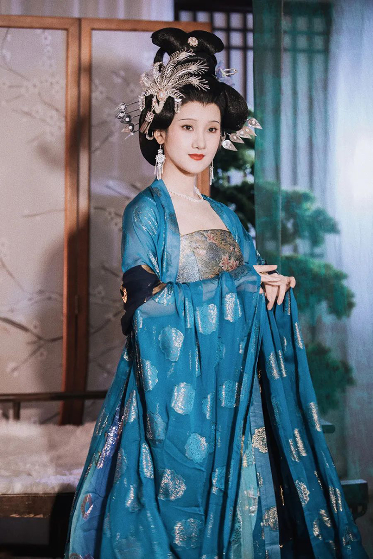 圣微再登榜首，杨馥羽首度榜眼，看2022最受欢迎的汉服模特都有谁？