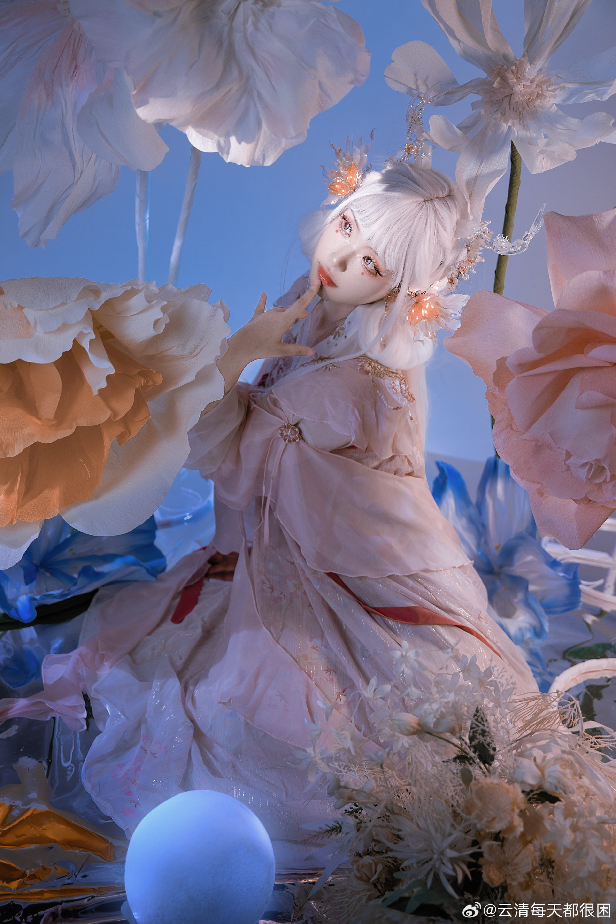 残雪凝辉冷画屏 落梅横笛已三更 更无人处月胧明@云清每天都很困