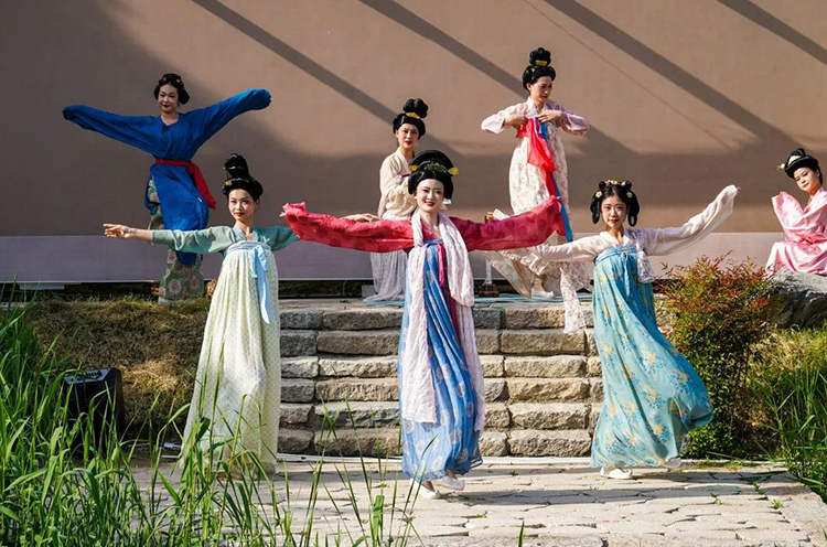 在洛阳，五一可以穿汉服去哪里玩？