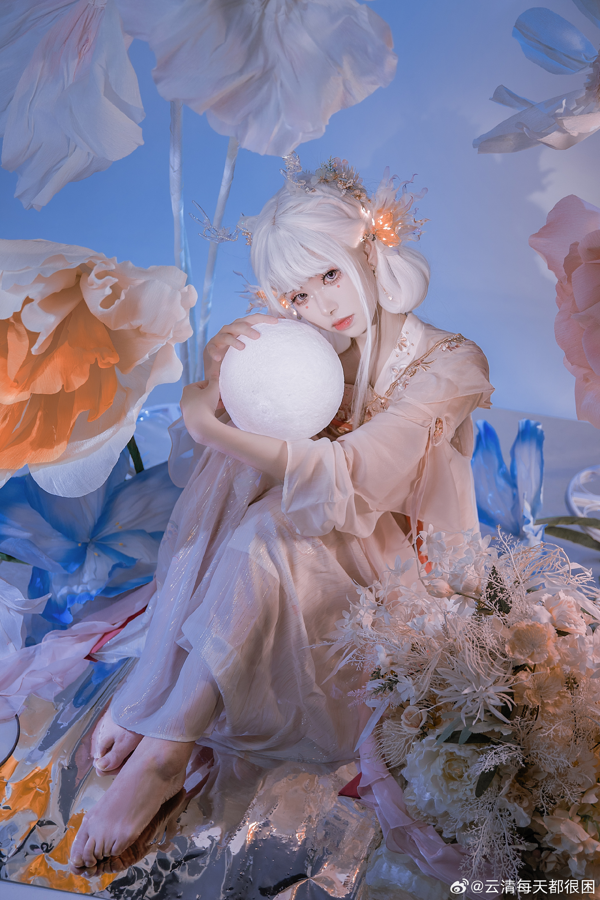 残雪凝辉冷画屏 落梅横笛已三更 更无人处月胧明@云清每天都很困