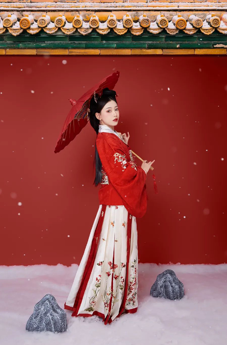 圣微再登榜首，杨馥羽首度榜眼，看2022最受欢迎的汉服模特都有谁？