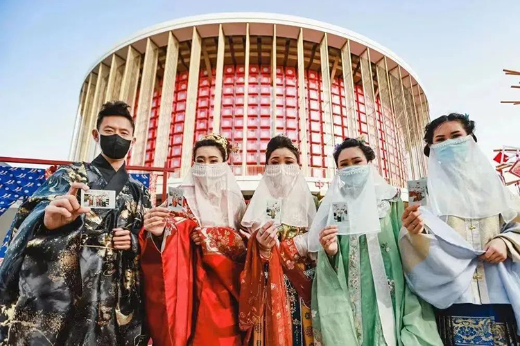 一带一路国际日丨汉服恒久远，国际舞台放异彩