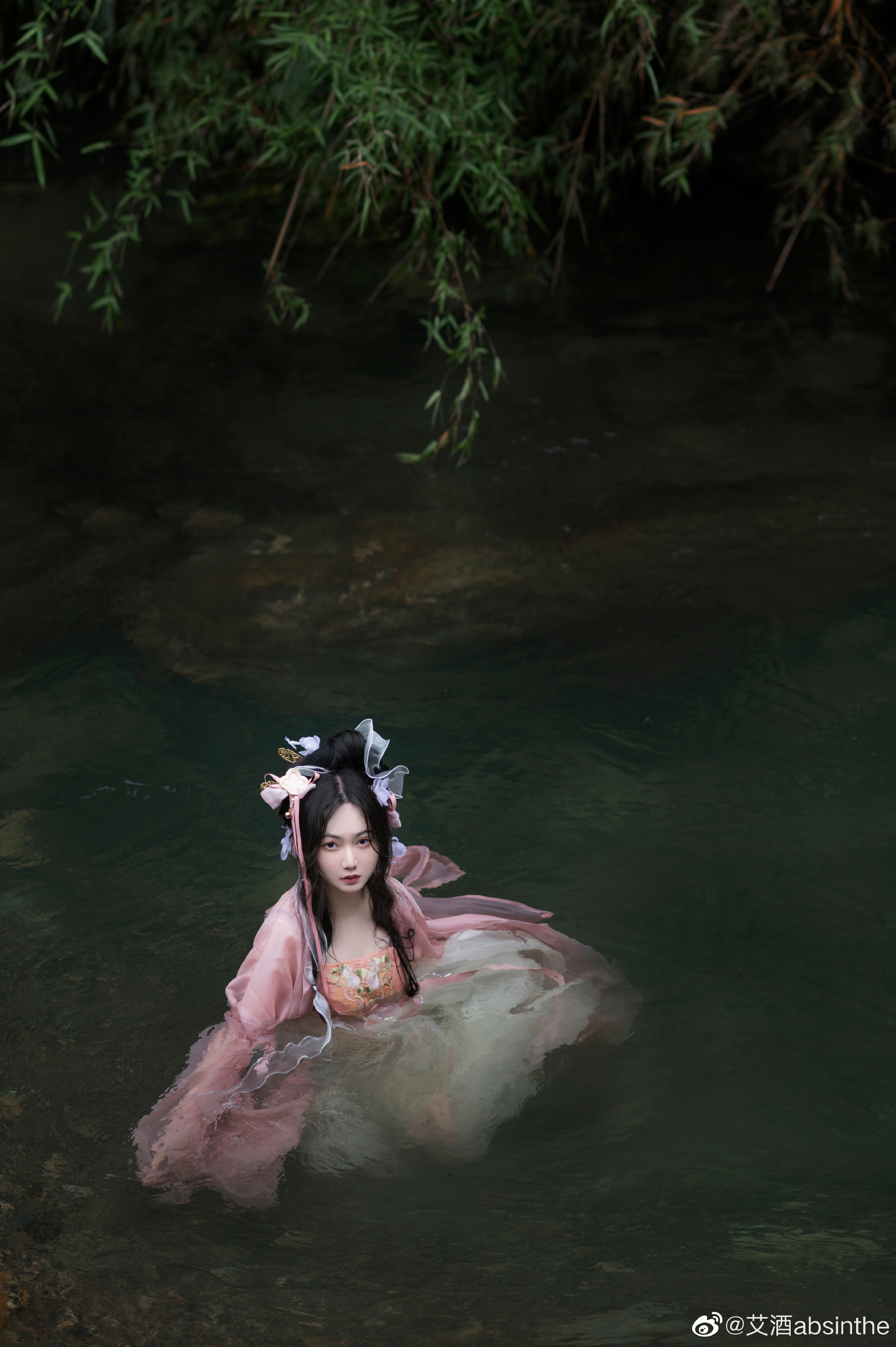 【汉服】清水出芙蓉，天然去雕饰@艾酒absinthe