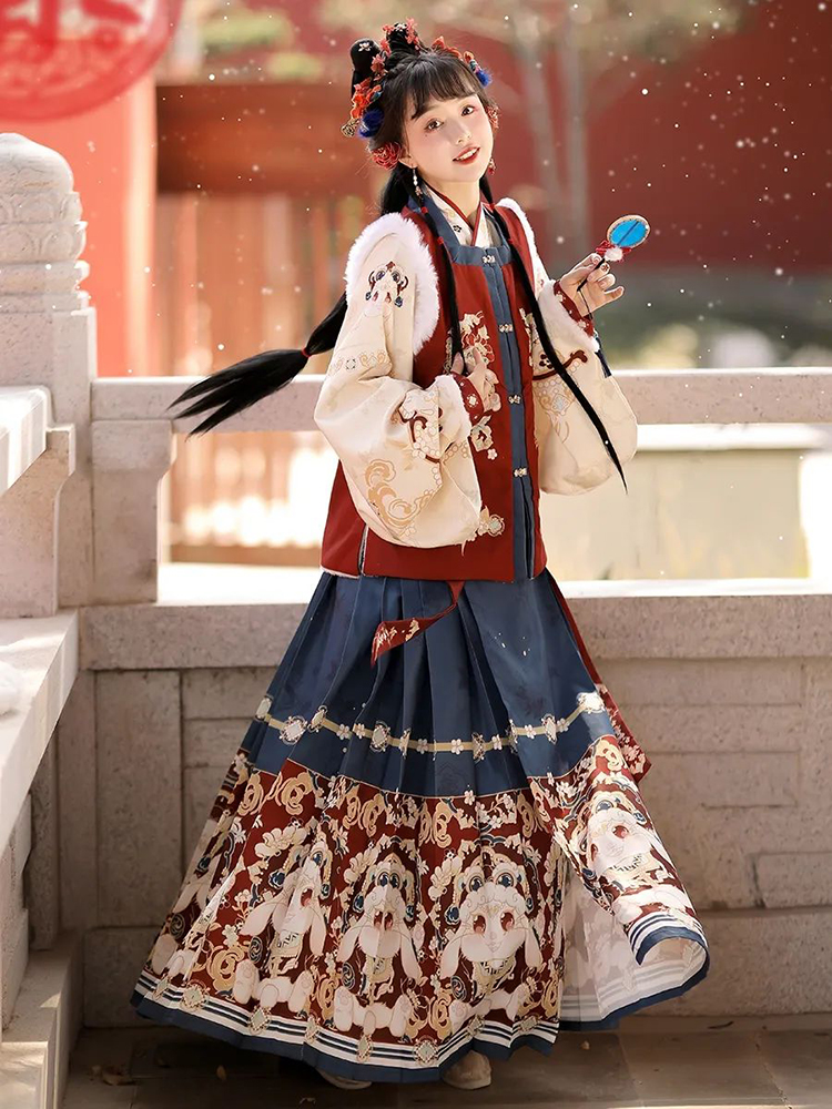 春节汉服穿搭指南丨玉兔将至人间，华裳妆点新春