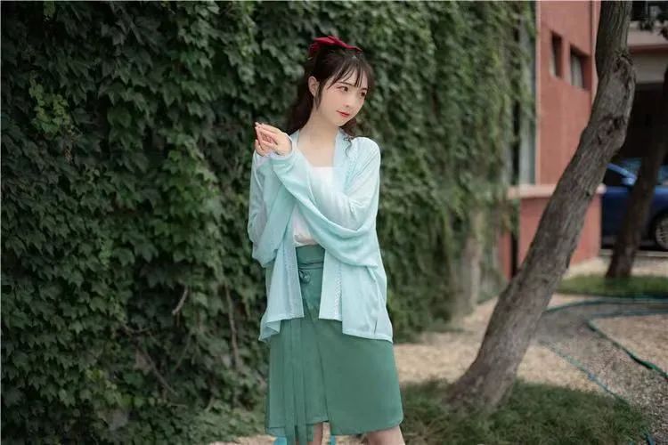夏天穿什么样的汉服不热？