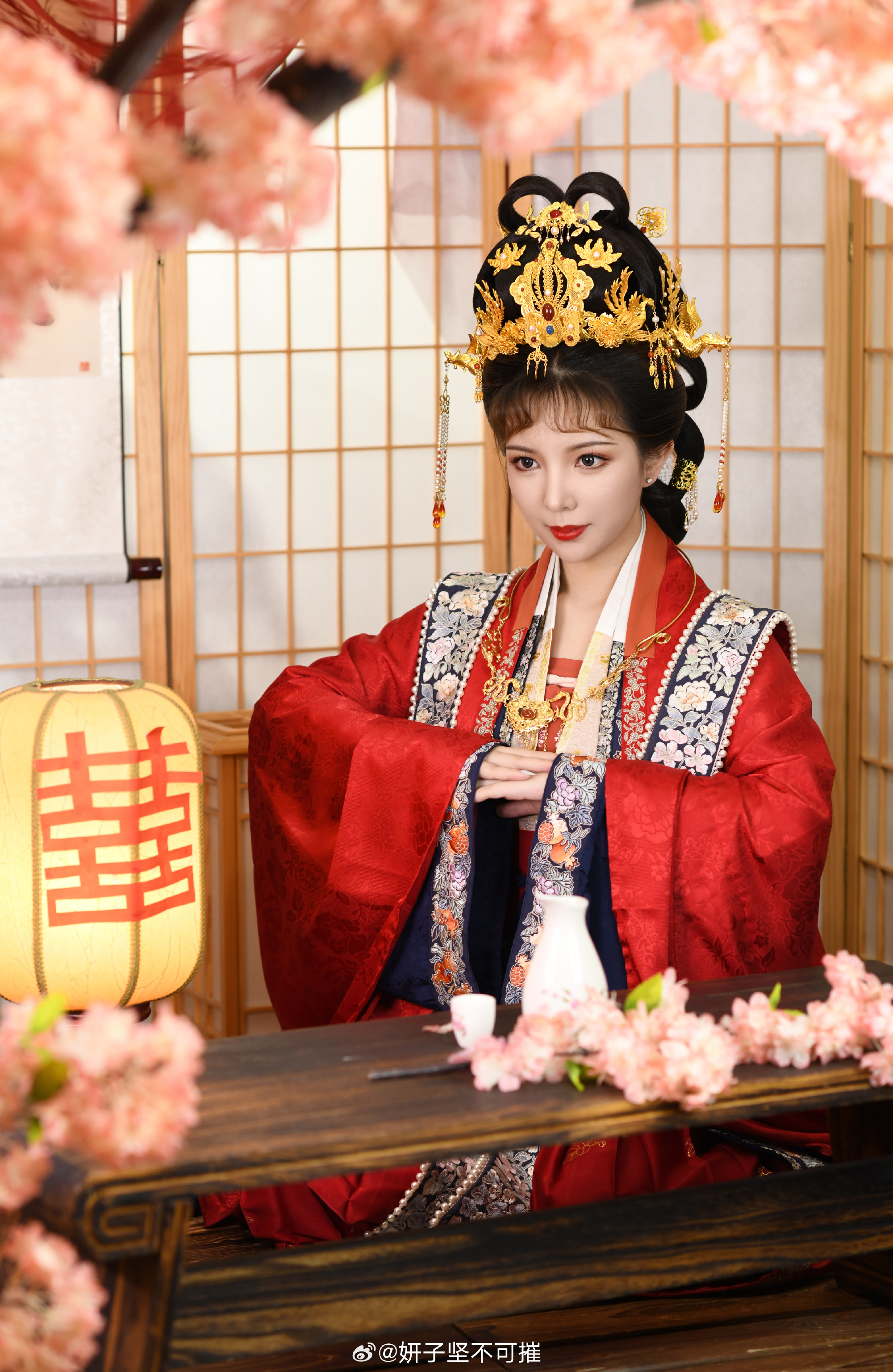 和心心老师的汉服造型作品存档。@妍子坚不可摧