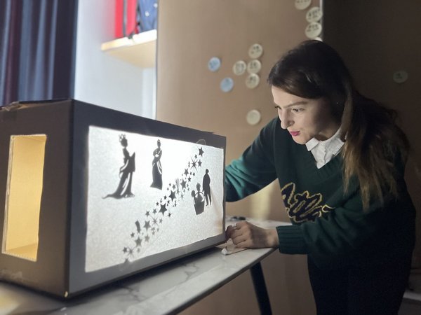 中国传统汉服文化赢得全球年轻人的心