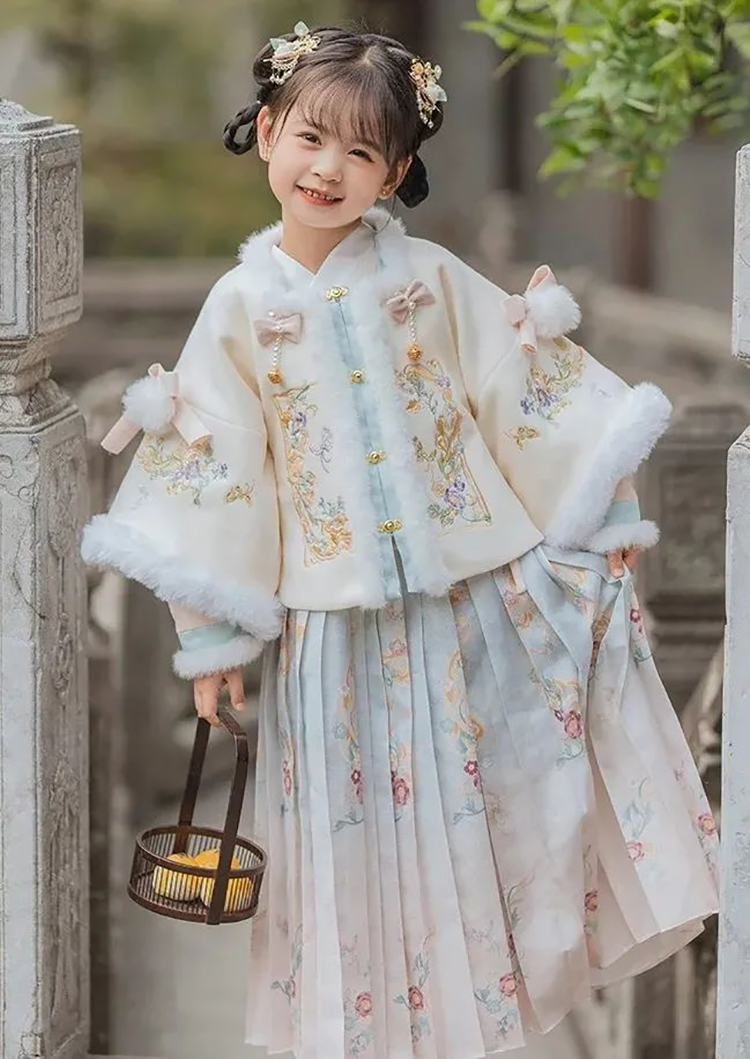 春节汉服穿搭指南丨玉兔将至人间，华裳妆点新春