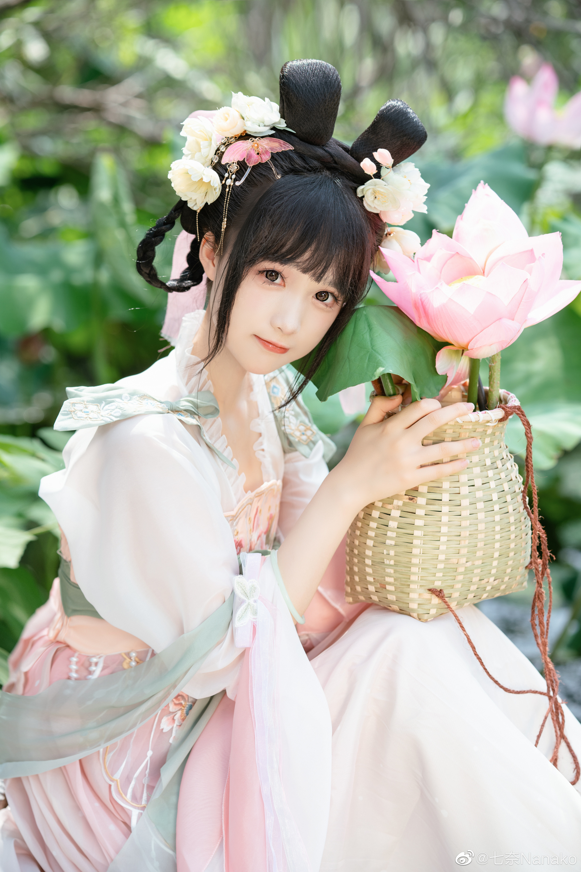 夏日汉服写真 是谁家的荷花小兔仙走丢了 ！打扰了是我的@七奈Nanako