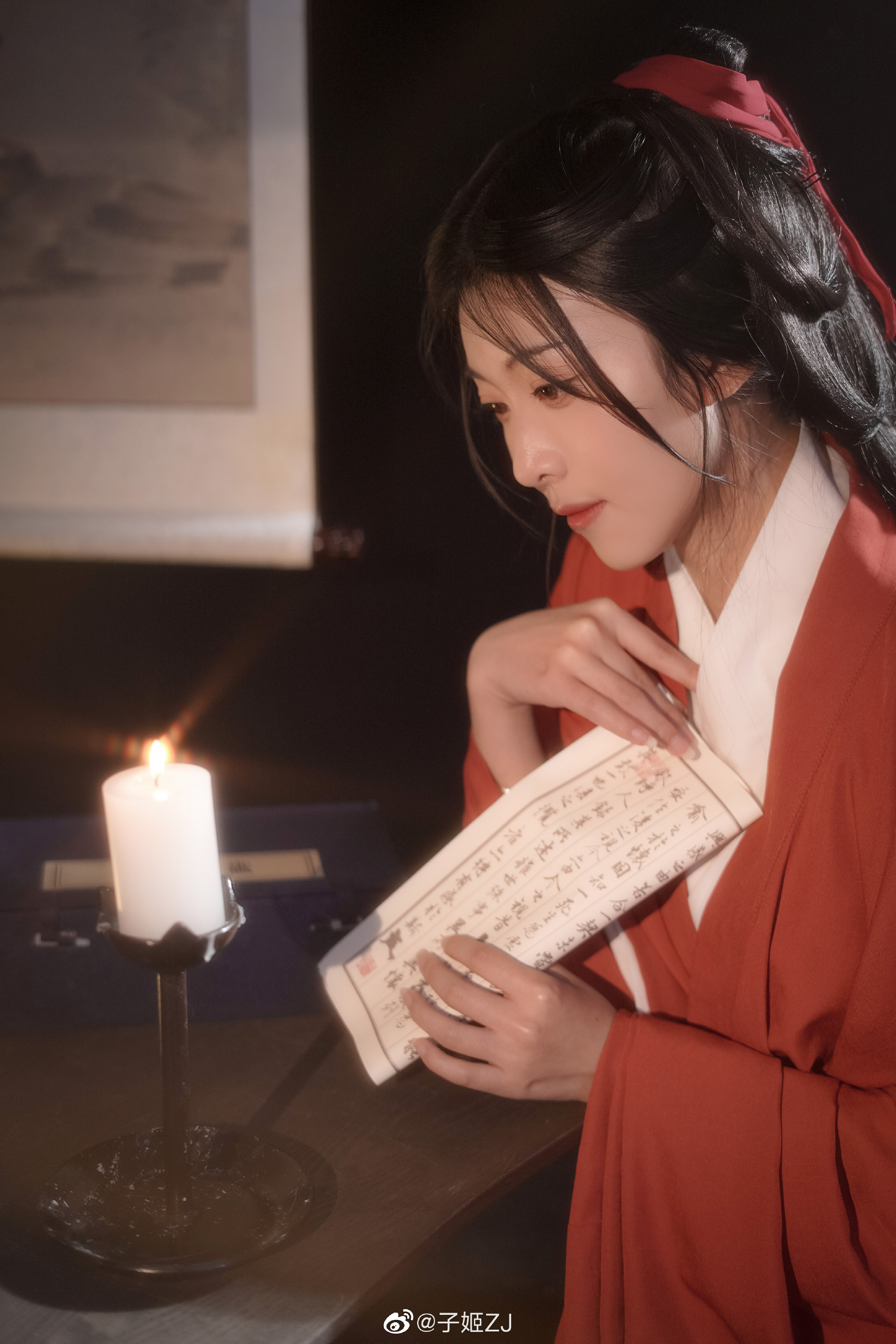 汉服 明月照高楼，流光正徘徊。@子姬ZJ