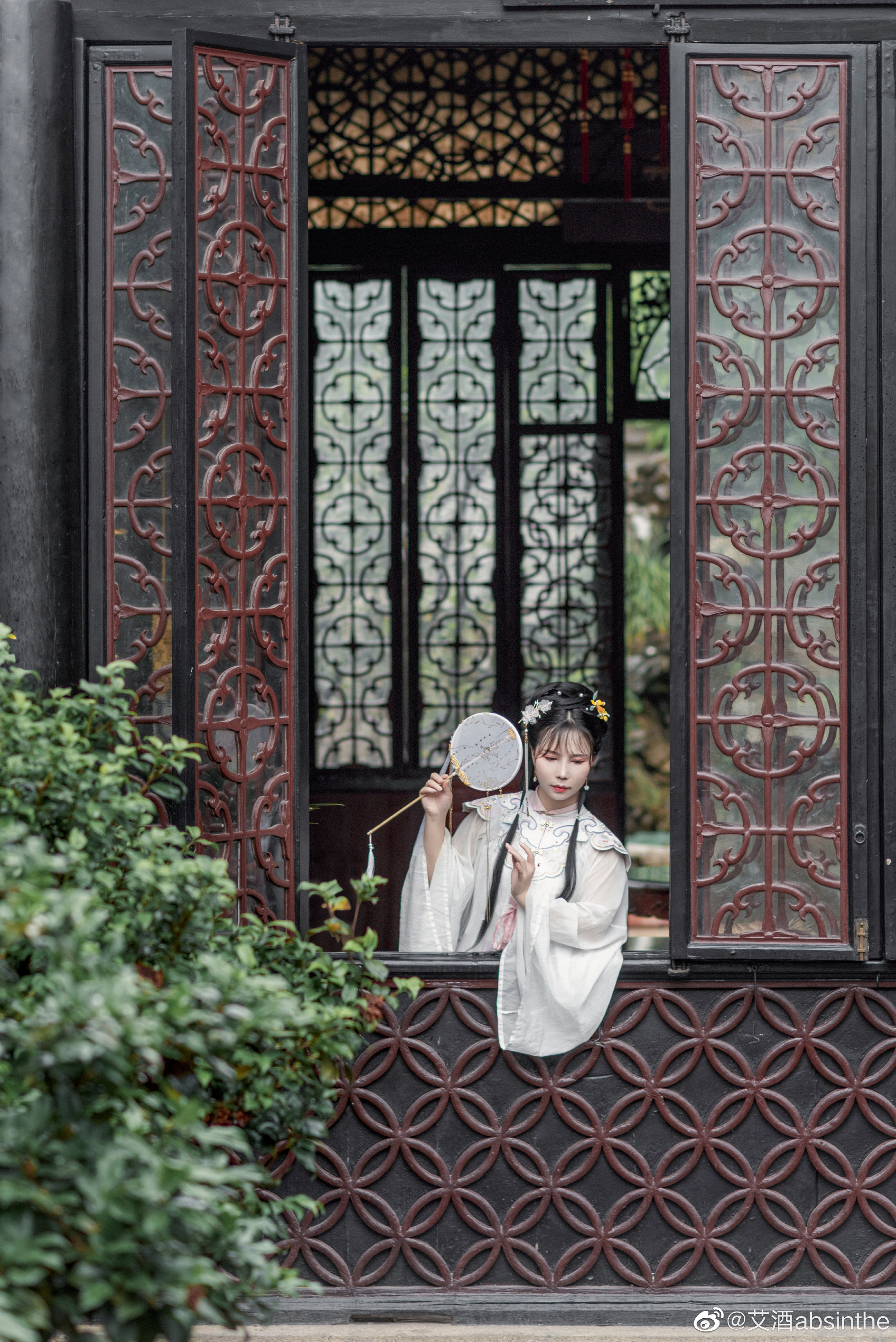 【汉服】淡眉如秋水，玉肌伴轻风@南一
